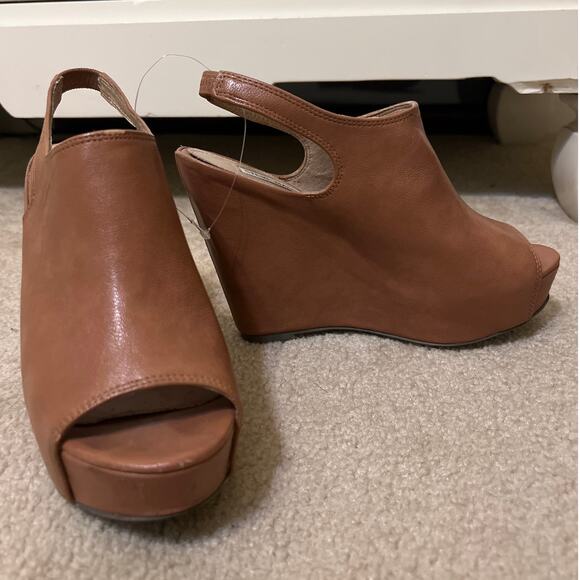 Steve Madden Blassst Tan Slingback Peep Toe Platform Wedge Heels Womens Size 7.5 - Picture 2 of 7